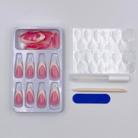 press on nails - Picture 3 of 3